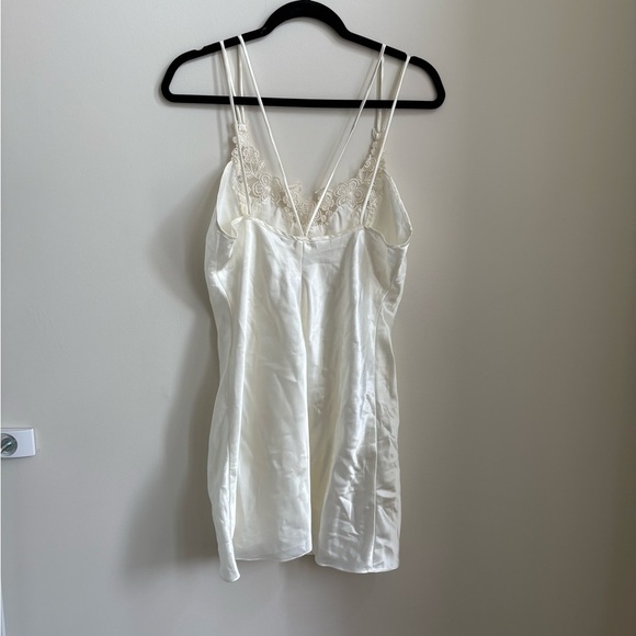 Vintage Cream Slip with Floral Lace - Size Medium - Picture 5 of 8